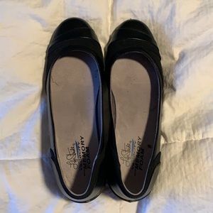 Life Stride Velocity with Memory Foam Flats